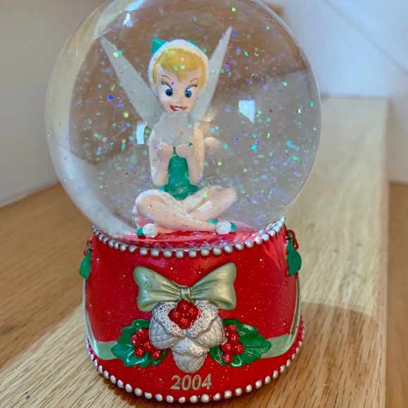 Disney Tinkerbell Light Up Snowglobe - Picture 5 of 5